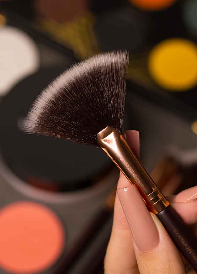 Medium Size Fan Makeup Brush - close up