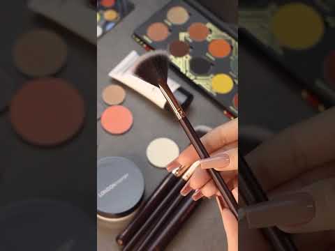 London Copyright Makeup Brushes Video Demo